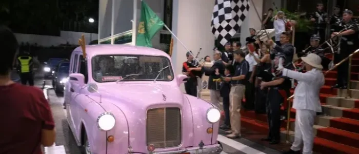 Charity Drive London Cab at Tanglin Club